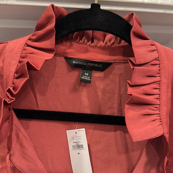♥️ NEW Banana Republic Ruffle-Tie Blouse - Picture 3 of 6